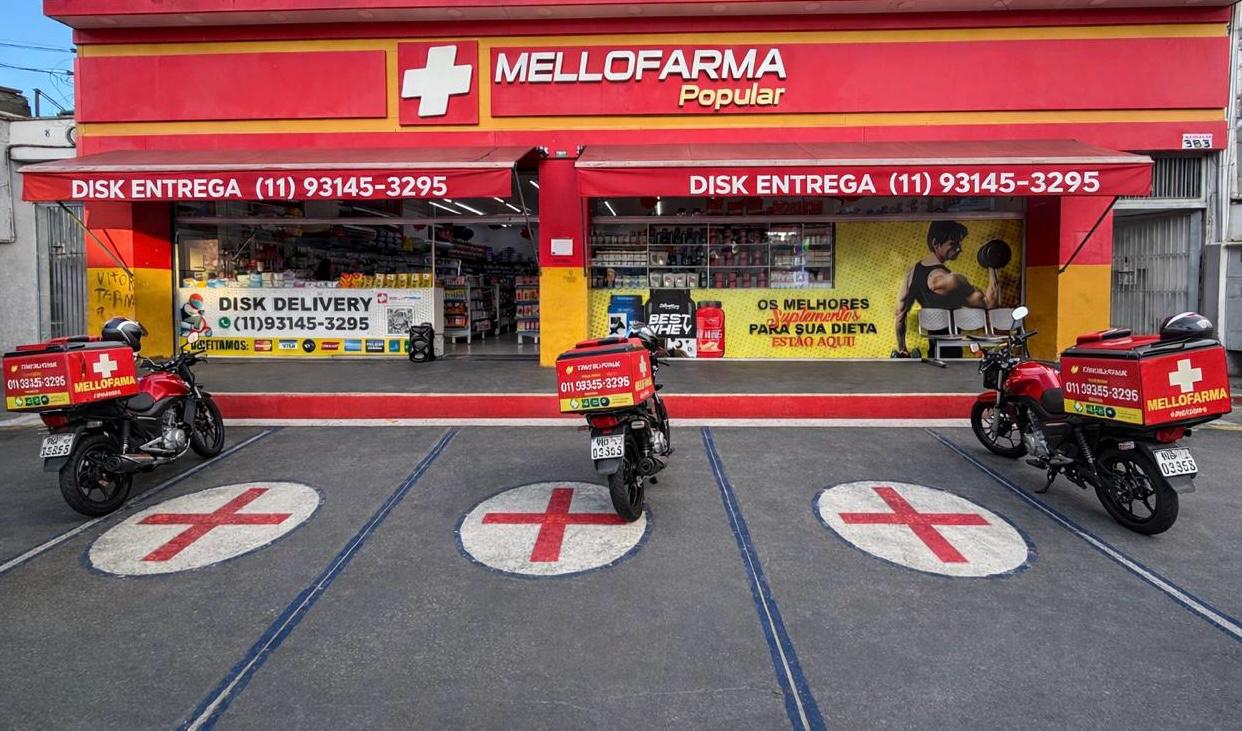 Corredor com ampla variedade de produtos de saúde e bem-estar